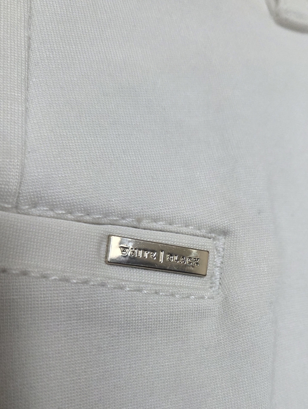 White House Black Market Cream Straight Leg Pants - Picture 4 of 4